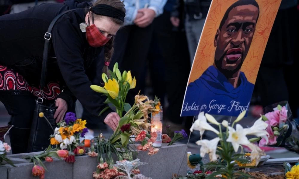 ΗΠΑ: Έπεσαν πυροβολισμοί στο σημείο που πέθανε ο Φλόιντ